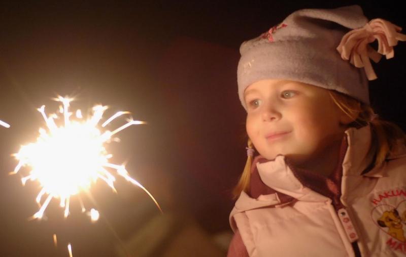 Ура, каникулы! Пиротехника, которую можно запускать с детьми - Аксай | aksaj.salutsklad.ru